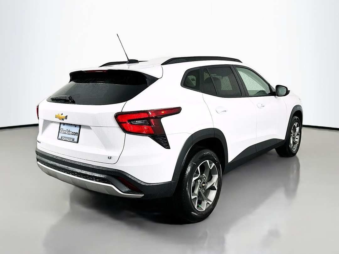 2026 Chevrolet Trax LT - Image 8