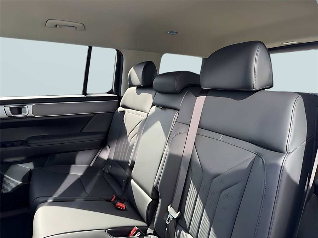 2026 Hyundai Santa Fe SEL - Image 28