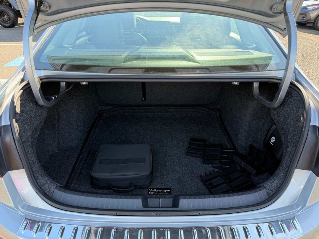 2024 Volkswagen Jetta 1.5T SE - Image 11