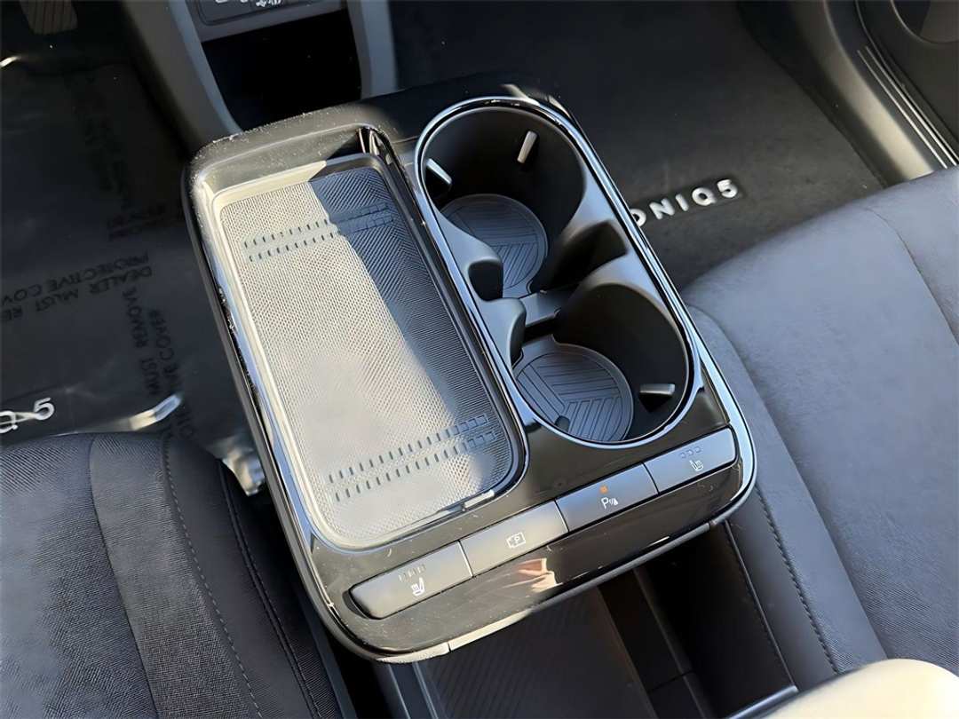 2026 Hyundai Ioniq 5 SE - Image 26