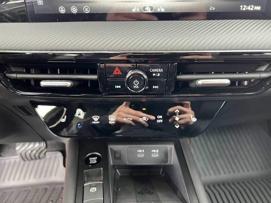 2026 Nissan Kicks SR - Image 20