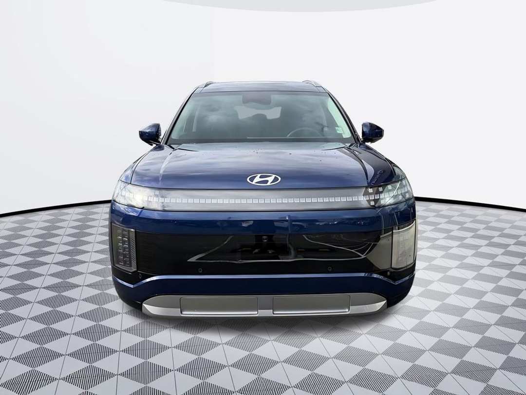 2026 Hyundai Ioniq 9 SEL - Image 3