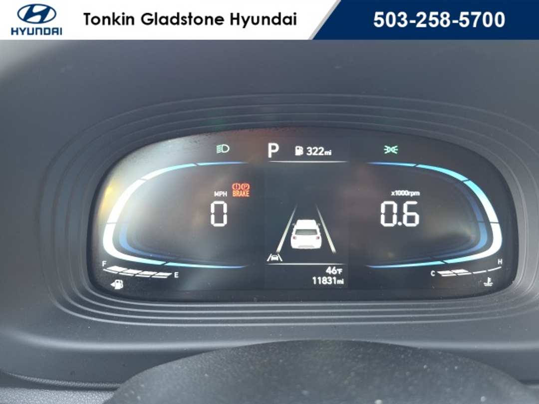 2025 Hyundai Venue SEL - Image 12