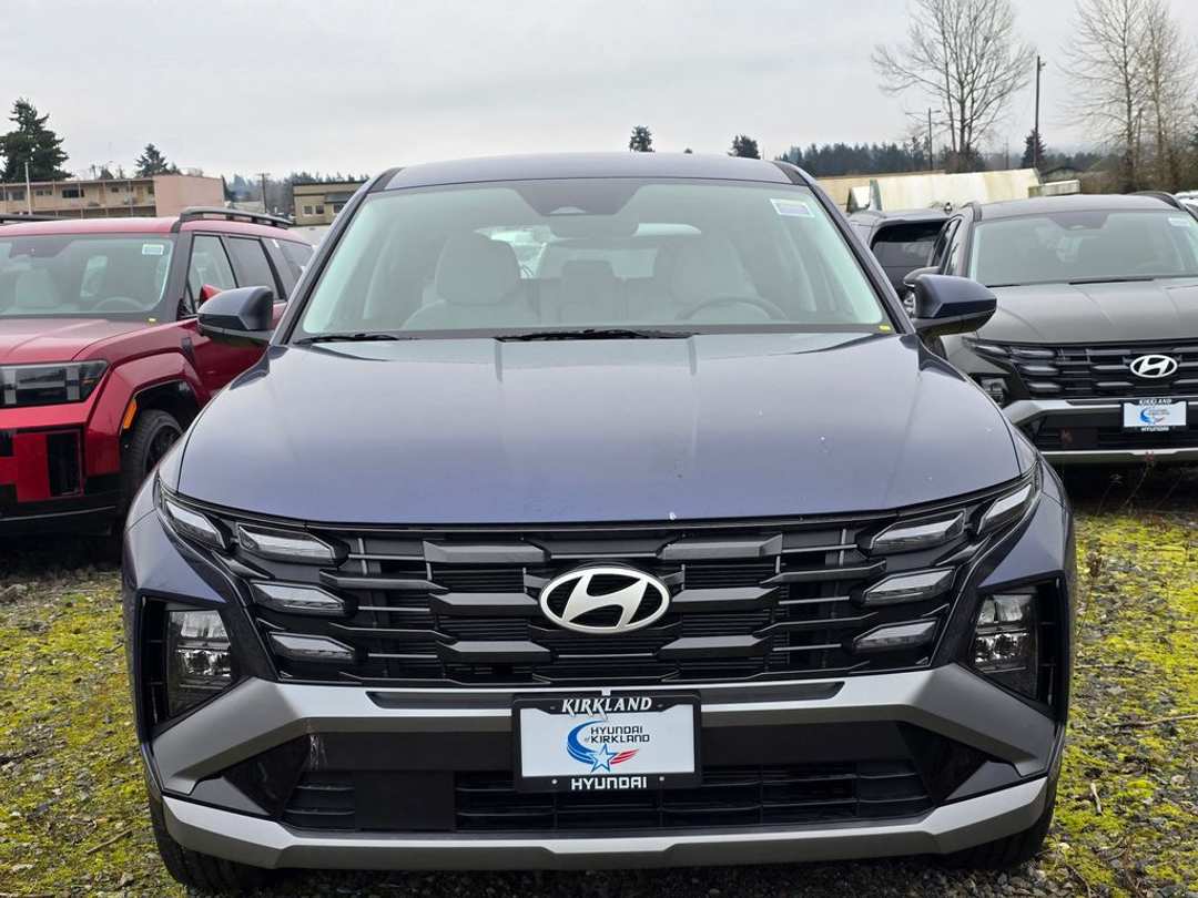 2025 Hyundai Tucson SE - Image 2