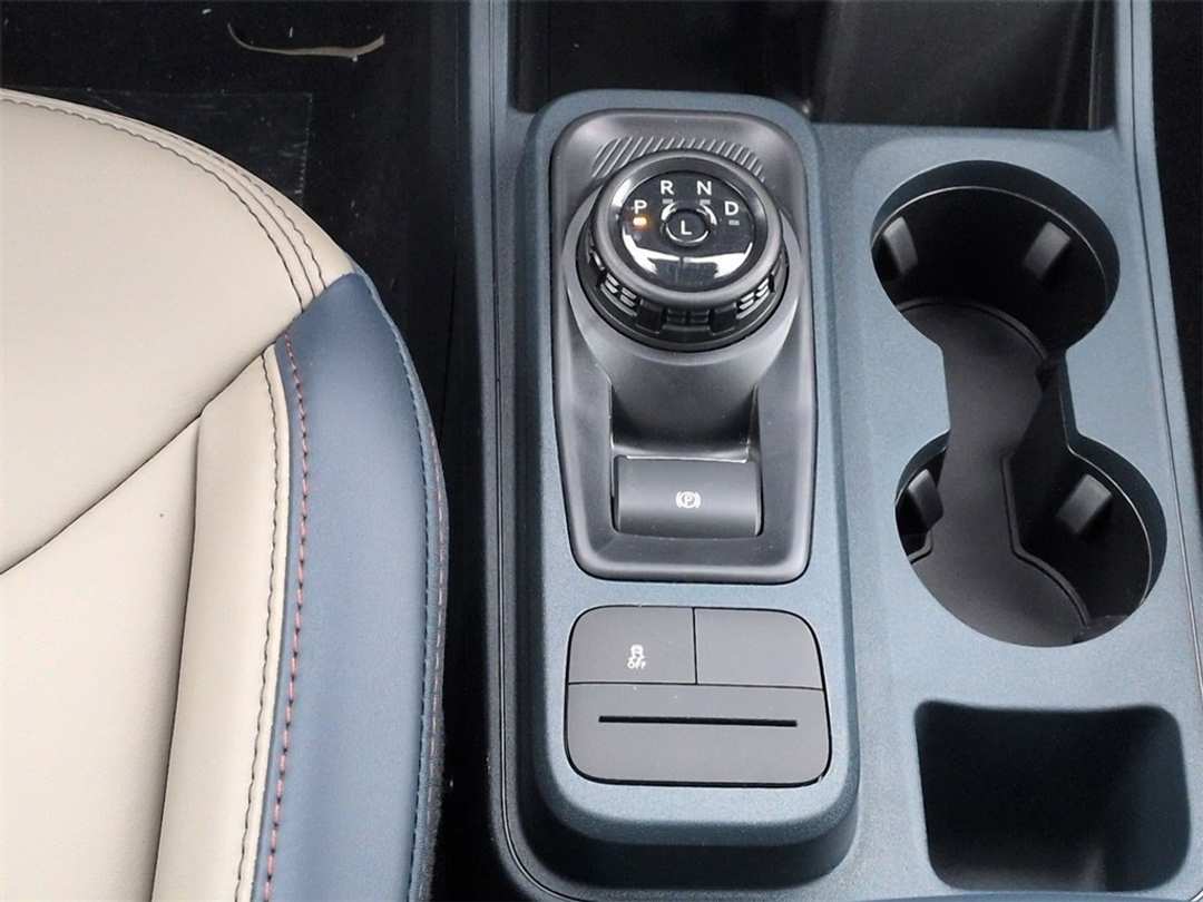 2026 Ford Maverick Lariat - Image 17