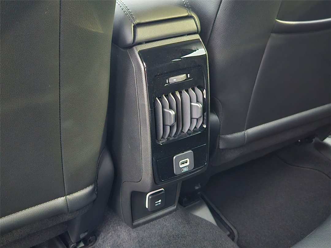 2026 Jeep Compass Latitude - Image 28