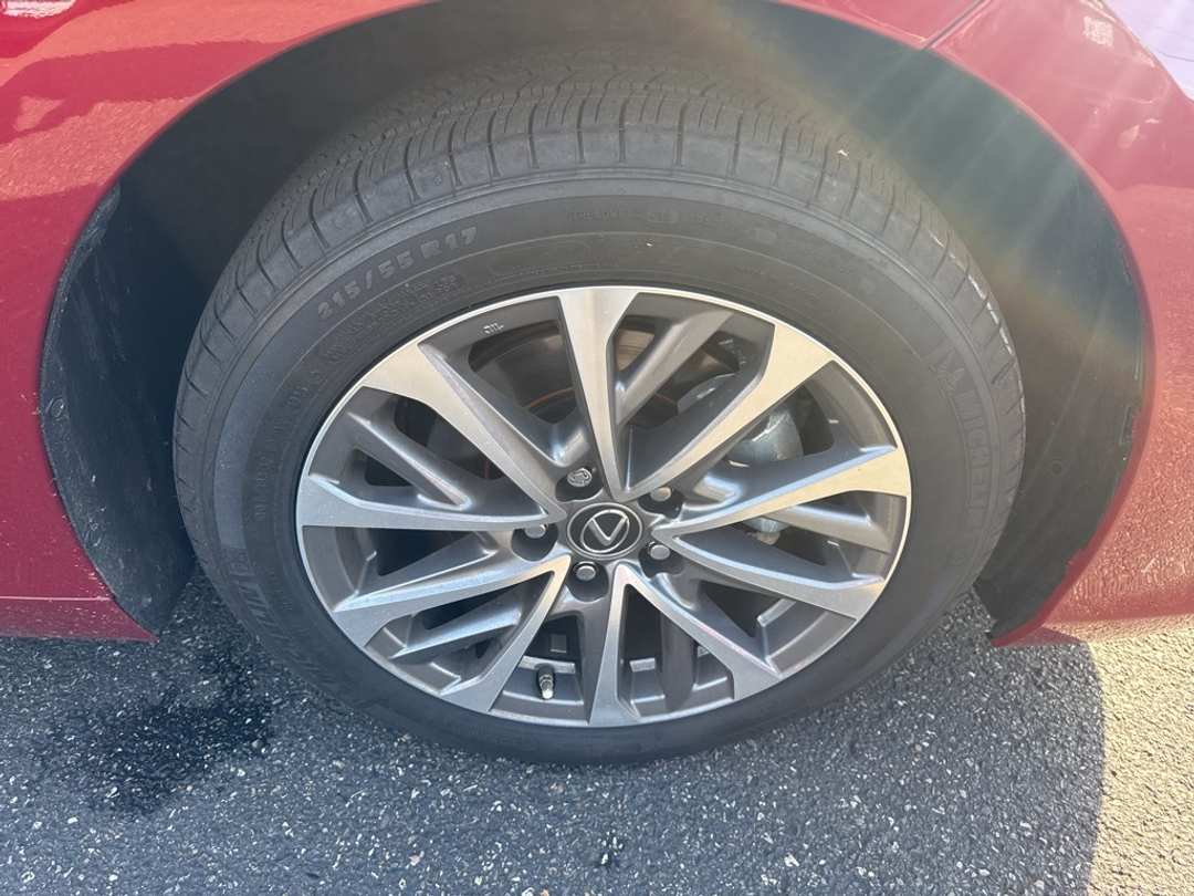 2024 Lexus Es 350 - Image 9