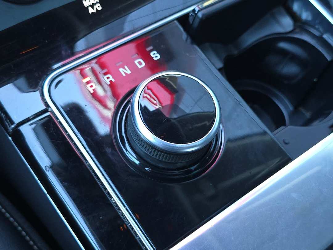 2020 Land Rover Range Rover Velar S - Image 21