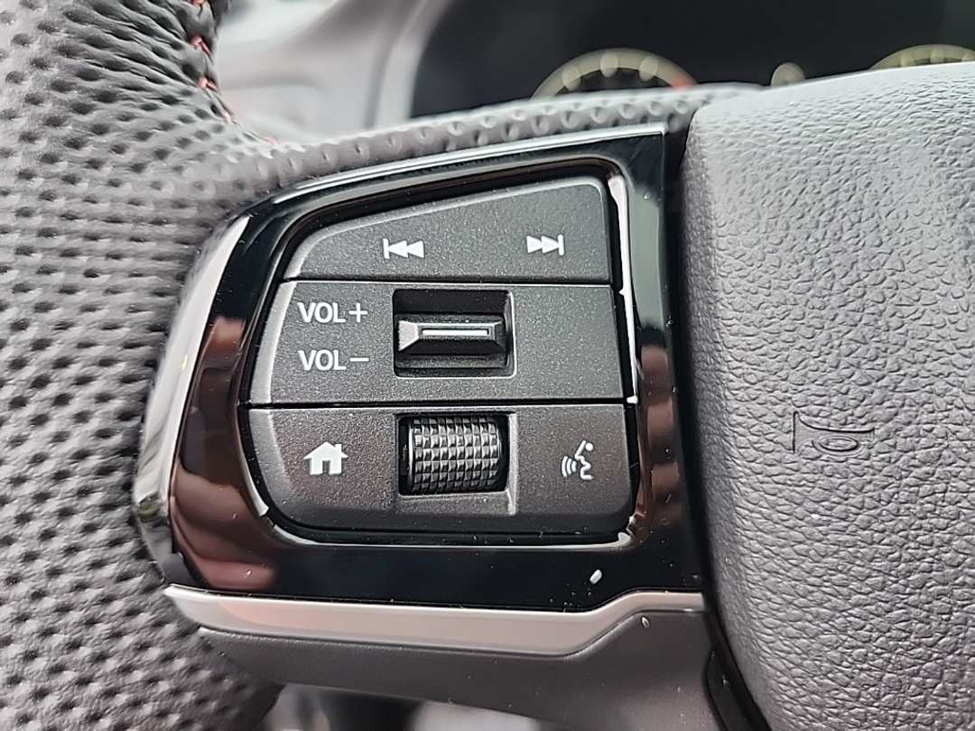 2026 Honda Ridgeline Black Edition - Image 13