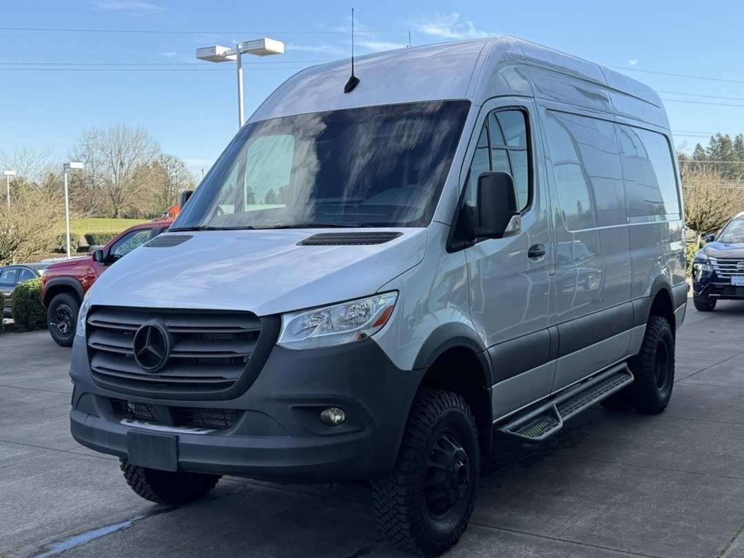 2023 Mercedes-Benz Sprinter 3500 Cargo 144 WB - Image 4