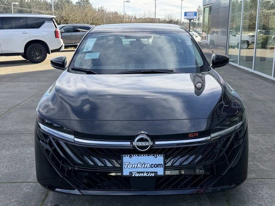 2026 Nissan Sentra SR - Image 3