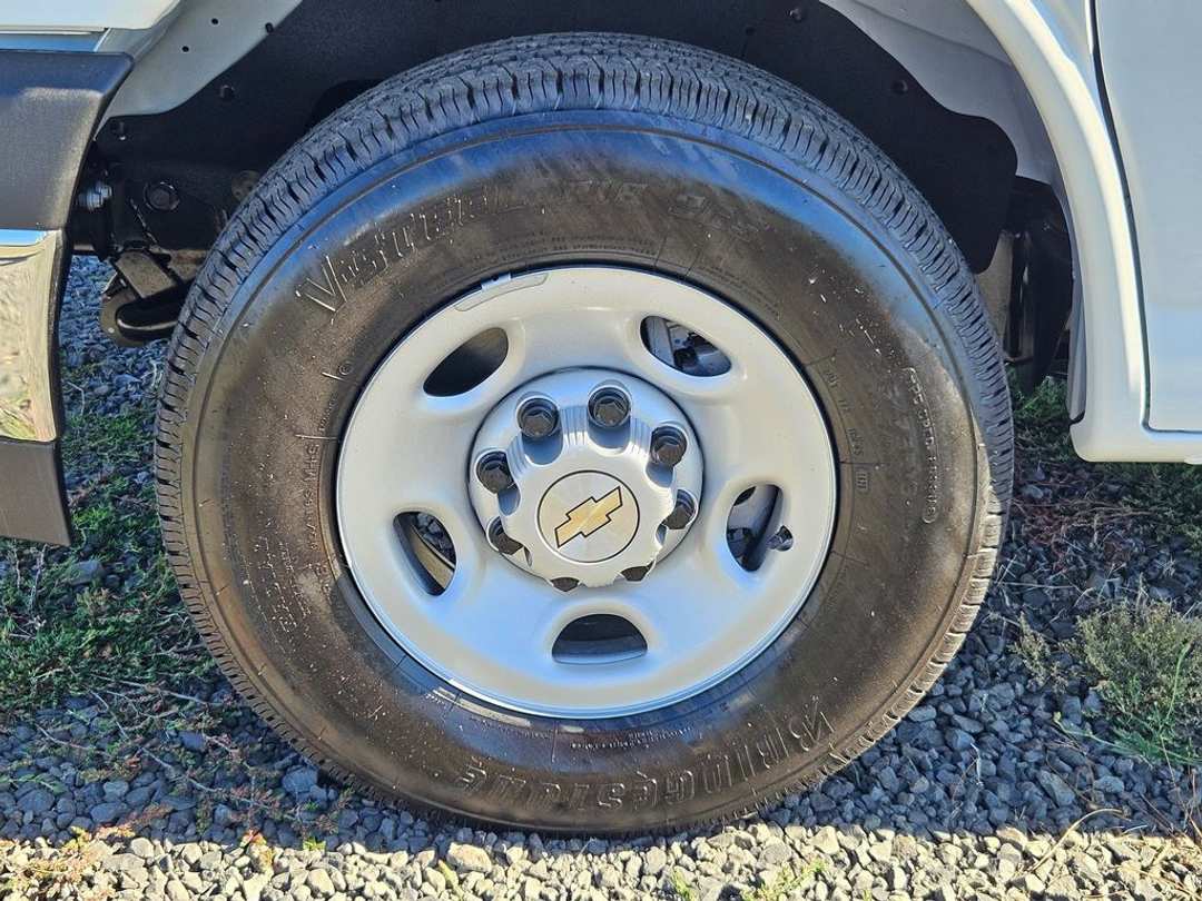 2025 Chevrolet Express 2500 Work - Image 40