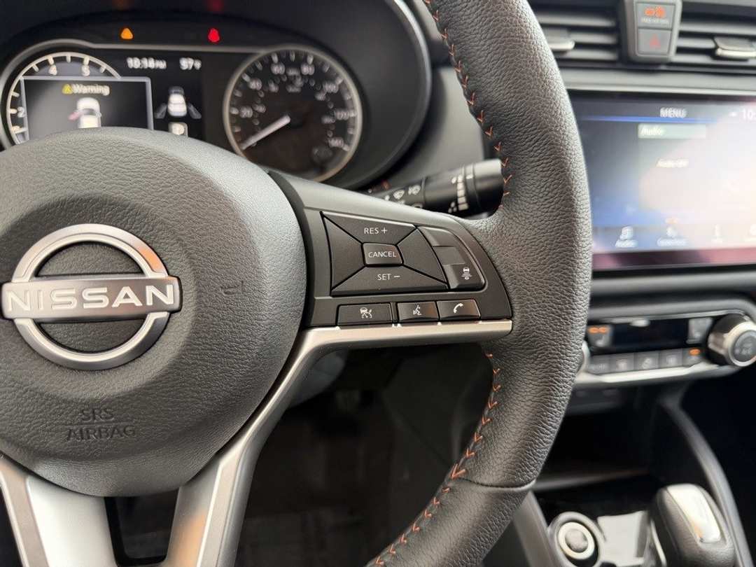 2025 Nissan Versa 1.6 SR - Image 17