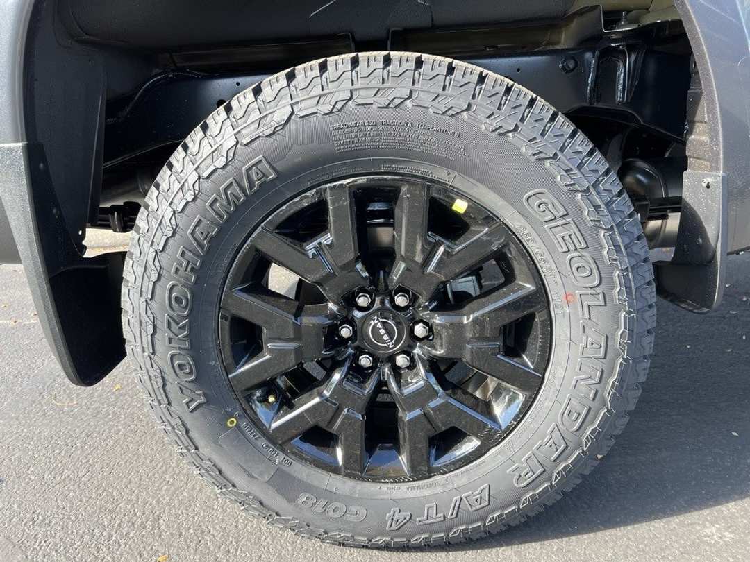 2026 Nissan Frontier SV - Image 7