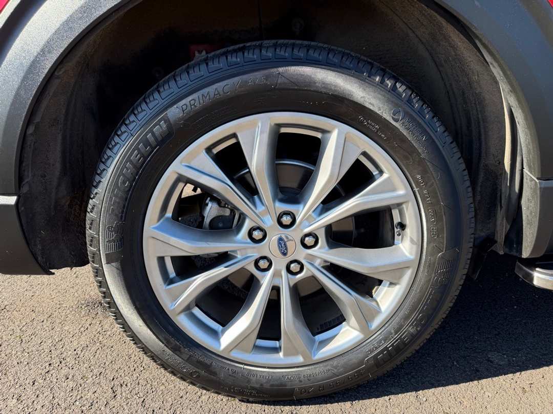 2022 Ford Explorer Limited - Image 10