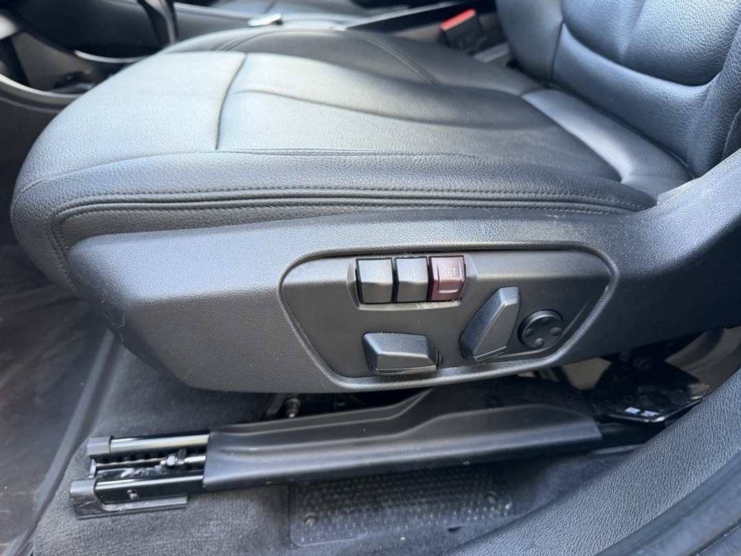 2020 BMW X1 xDrive28i - Image 15