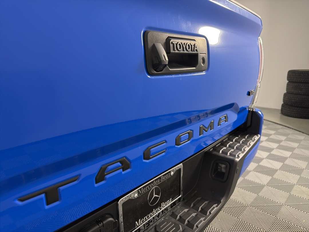 2020 Toyota Tacoma TRD OffRoad - Image 15