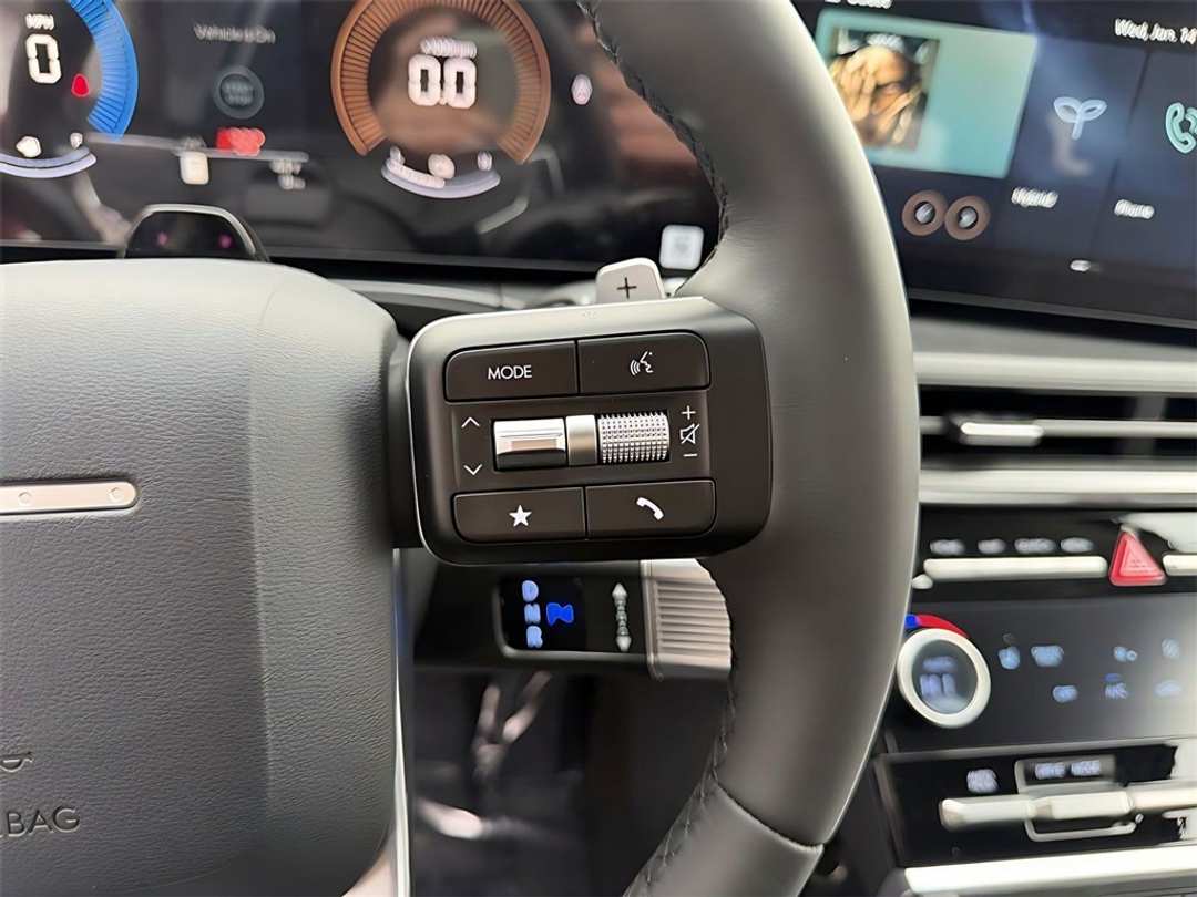 2026 Hyundai Santa Fe SEL - Image 17