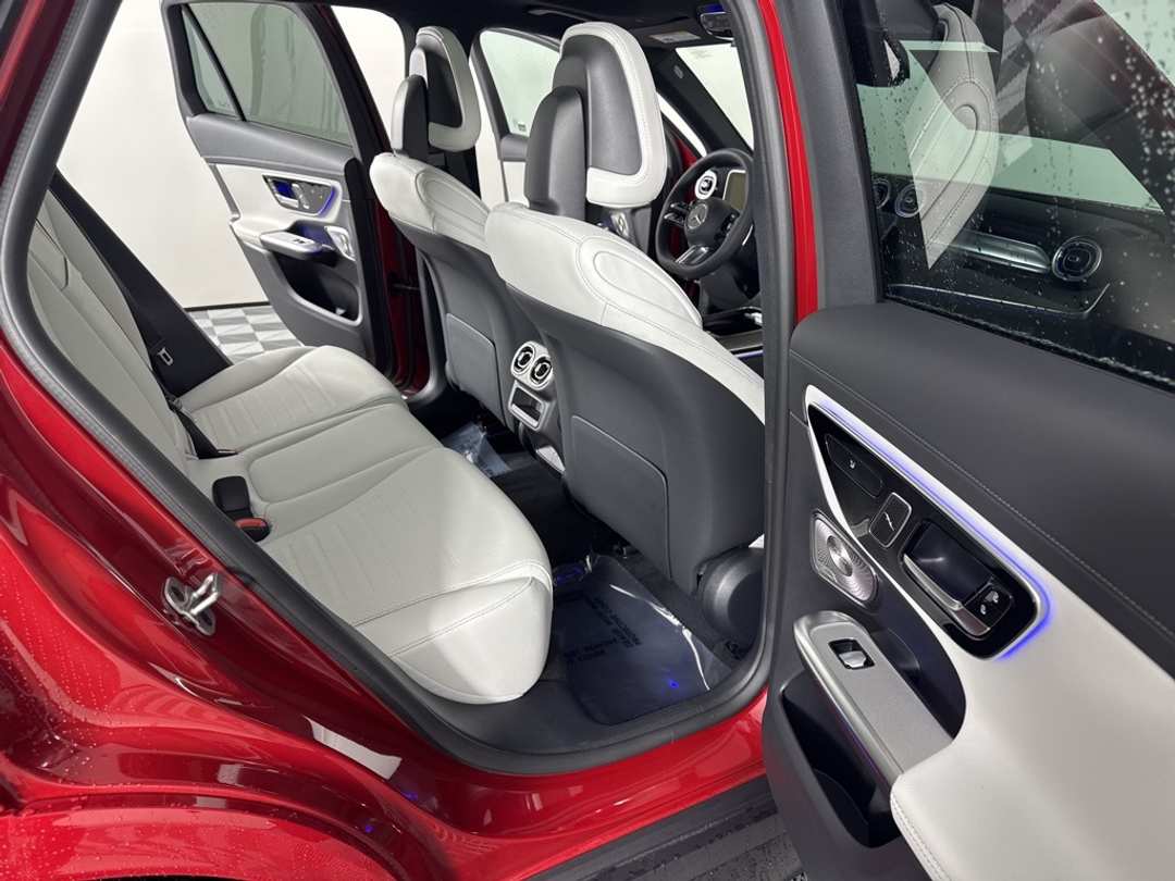 2026 Mercedes-Benz GLC GLC 300 - Image 15