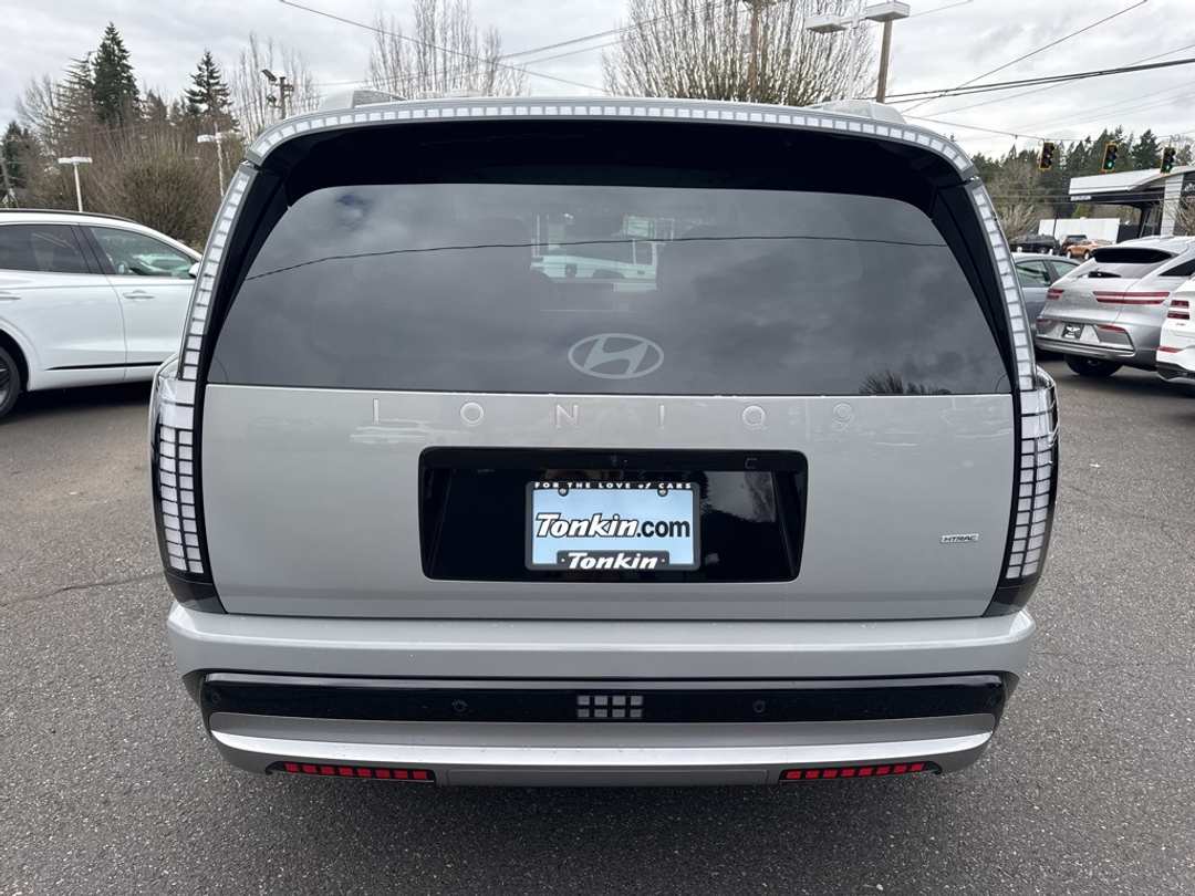 2026 Hyundai Ioniq 9 Performance Limited - Image 6