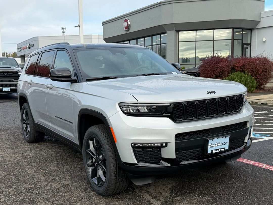 2025 Jeep Grand Cherokee L Limited - Image 2