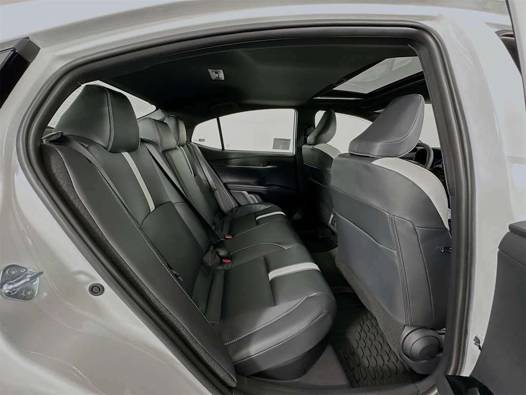 2026 Toyota Camry SE Nightshade - Image 28