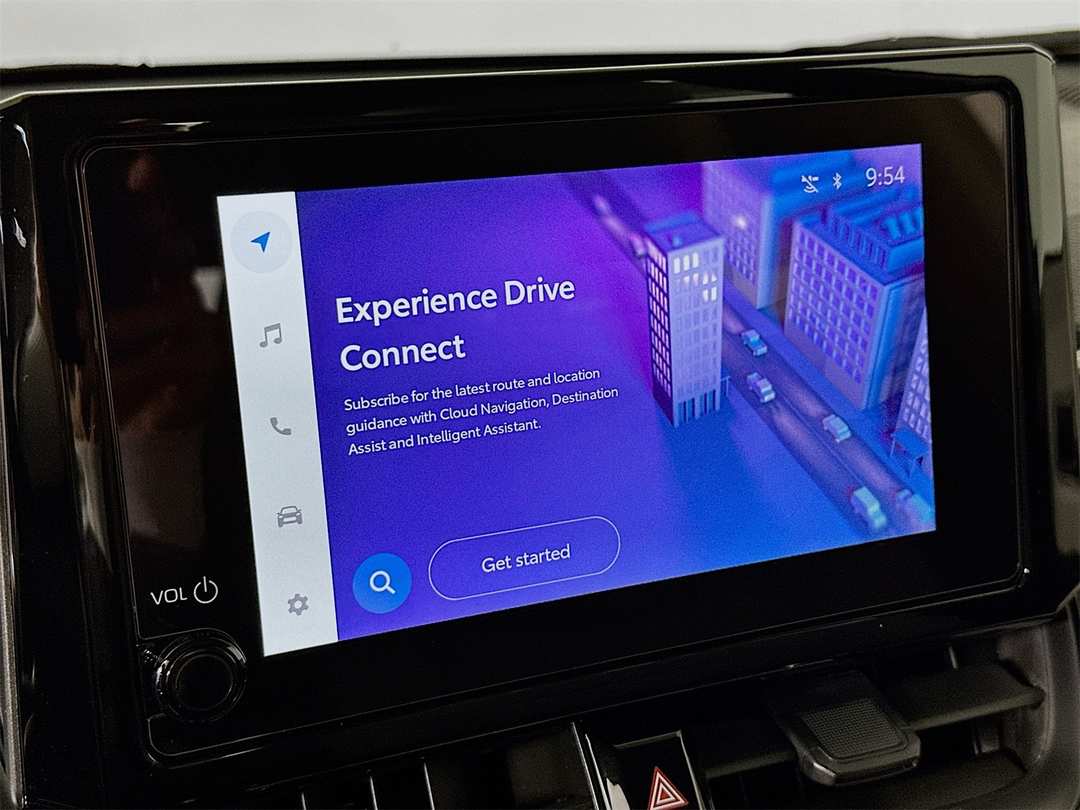 2026 Toyota Corolla Cross L - Image 13