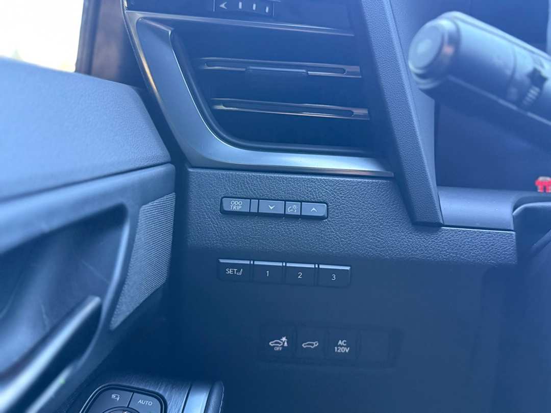 2024 Lexus GX 550 Luxury - Image 28