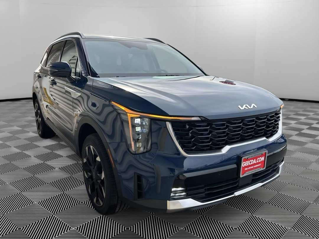 2026 Kia Sorento EX - Image 3