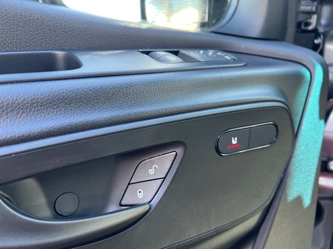 2025 Mercedes-Benz Sprinter 2500 Cargo 144 WB - Image 23