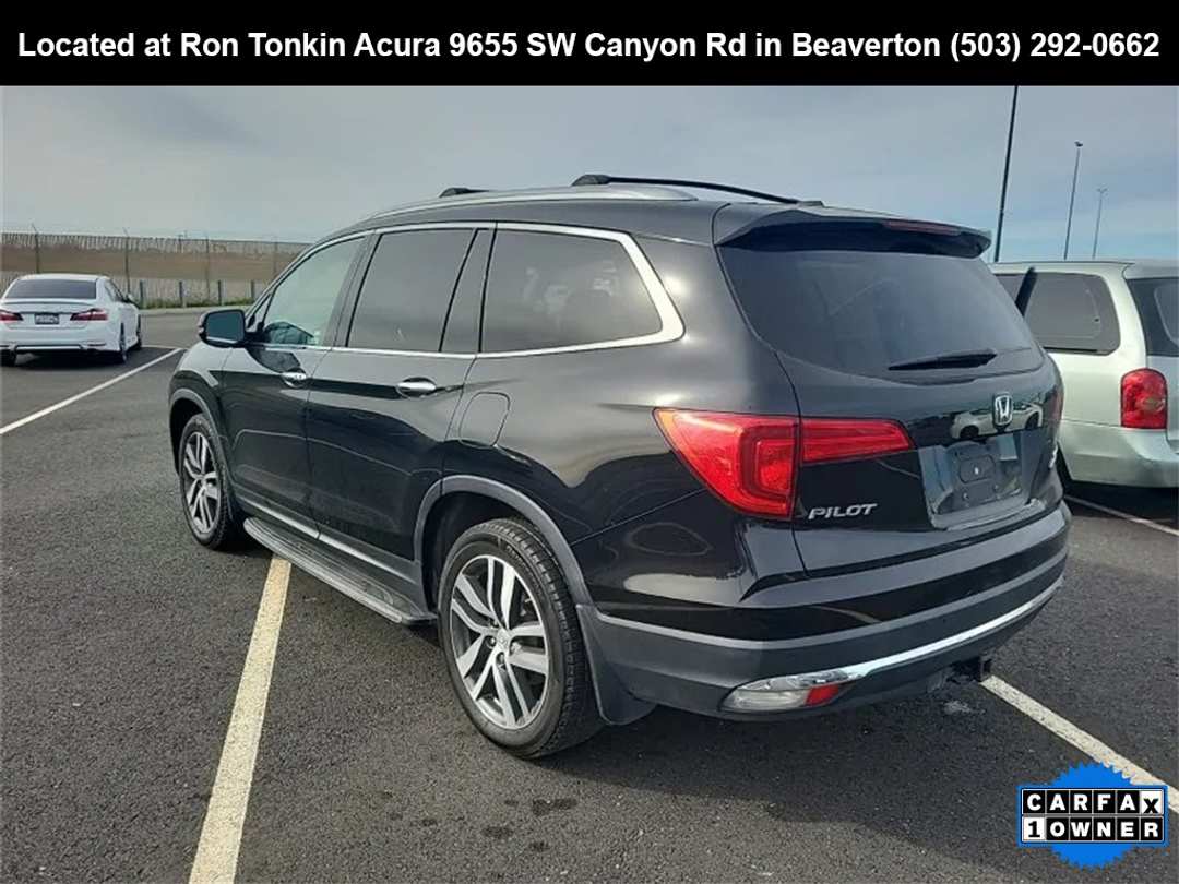 2017 Honda Pilot Elite - Image 4