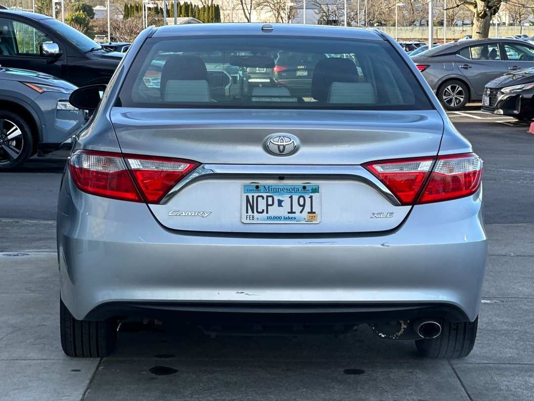 2015 Toyota Camry - Image 4