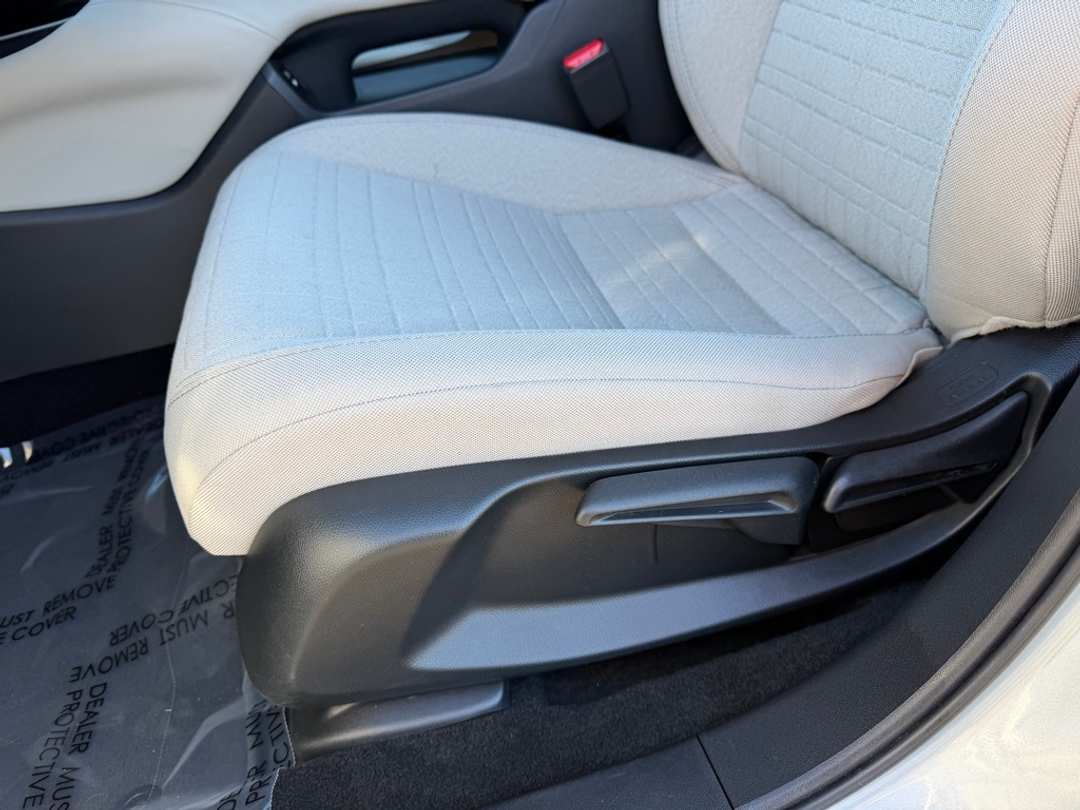 2025 Honda HR-V LX - Image 14