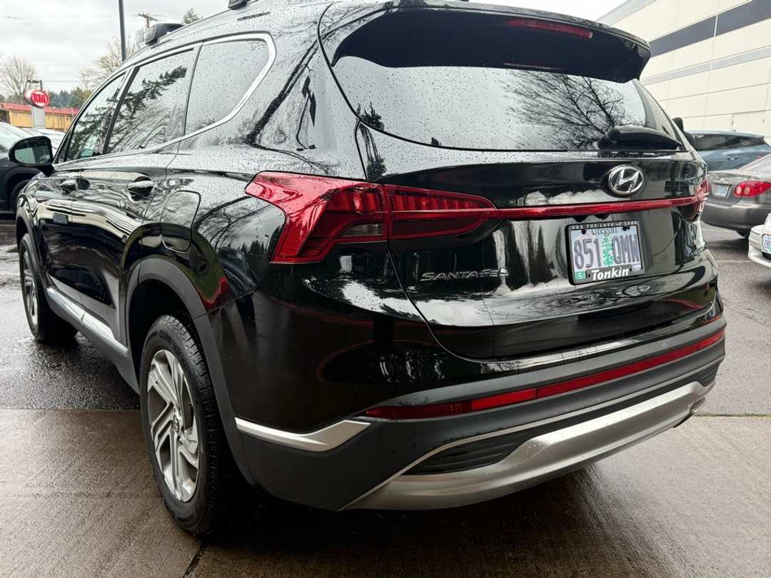 2022 Hyundai Santa Fe SEL - Image 12