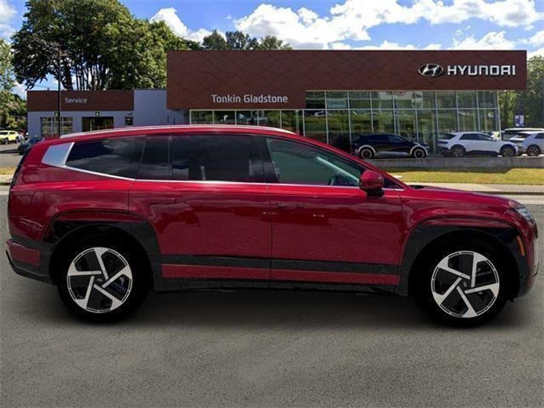 2026 Hyundai Ioniq 9 Performance Limited - Image 9