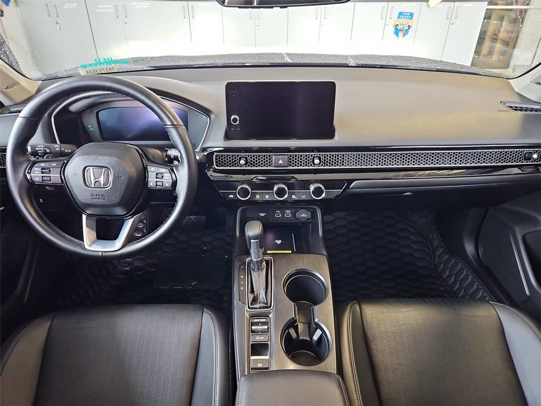 2024 Honda Civic Touring - Image 22
