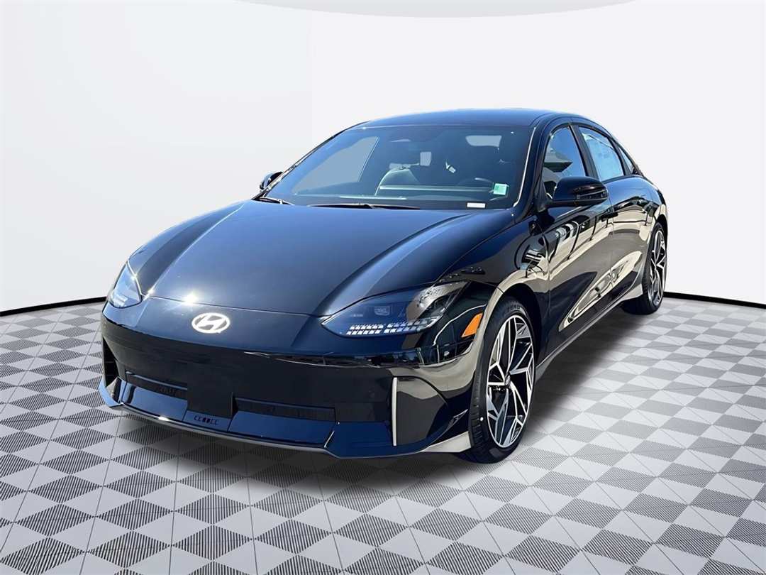 2025 Hyundai Ioniq 6 SEL - Image 3