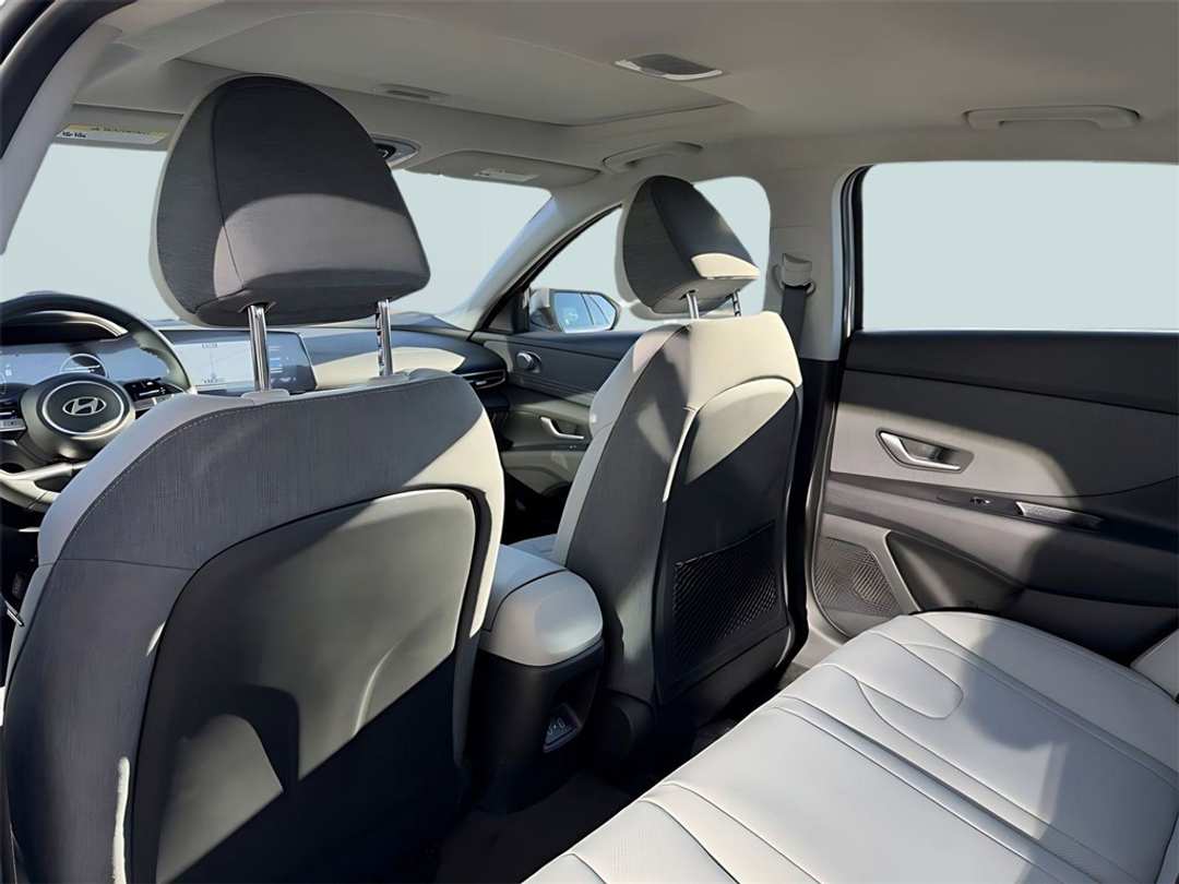 2026 Hyundai Elantra Limited - Image 32