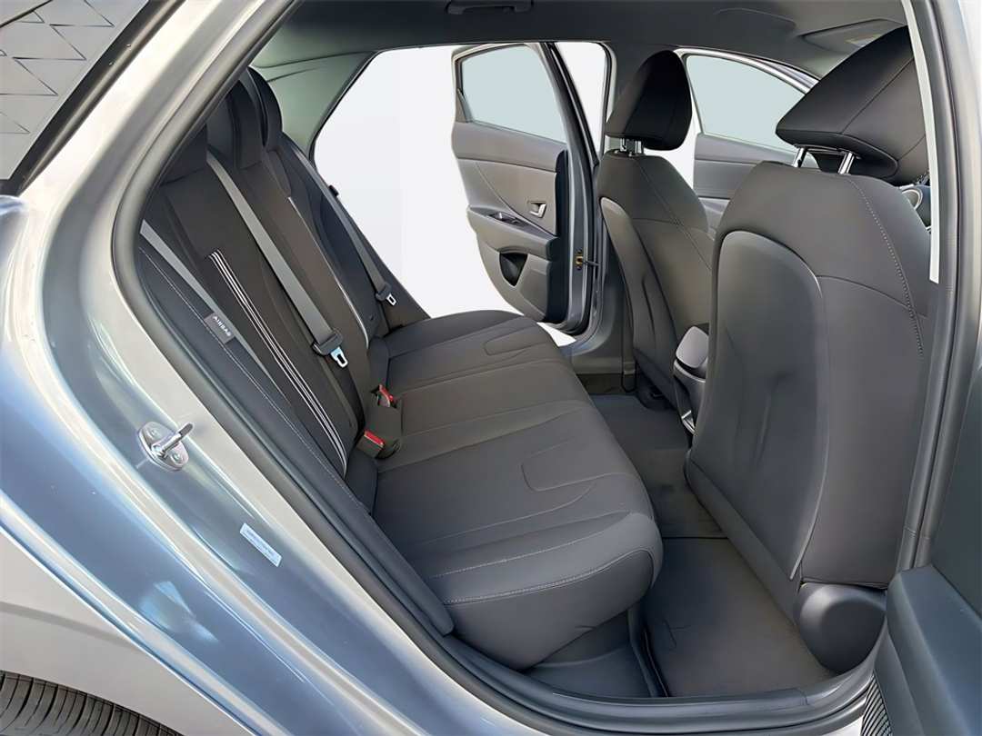 2026 Hyundai Elantra Blue - Image 11