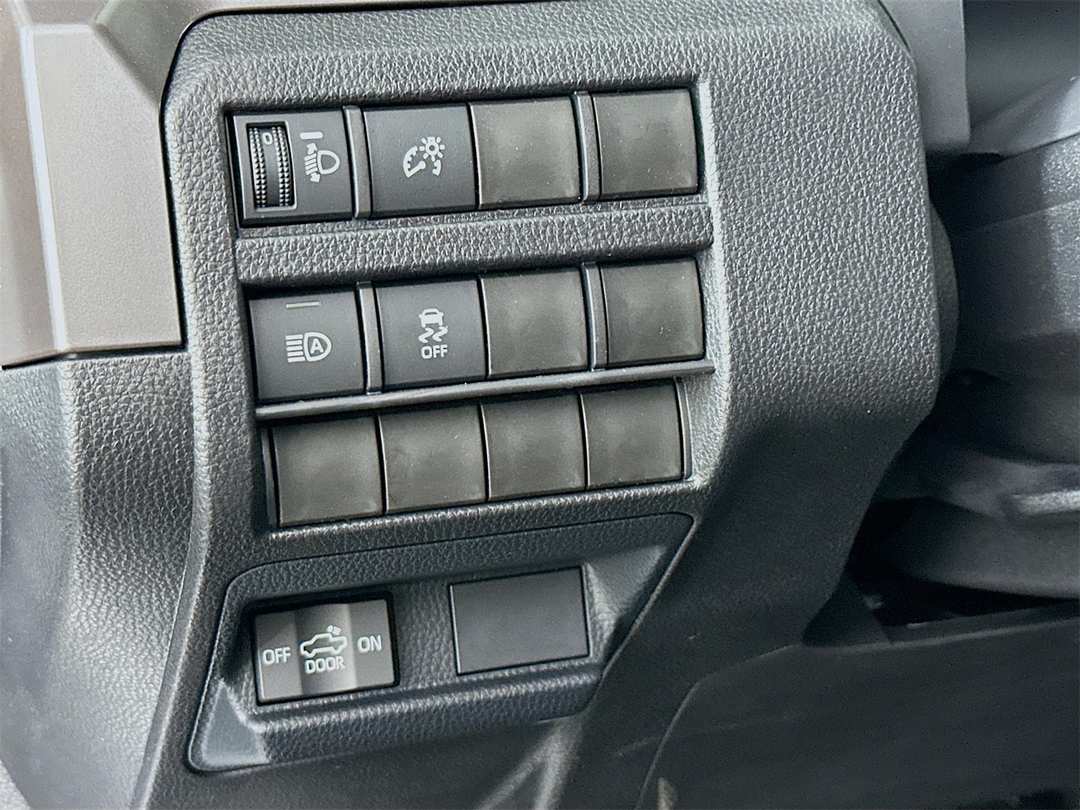 2025 Toyota Tacoma SR5 - Image 10