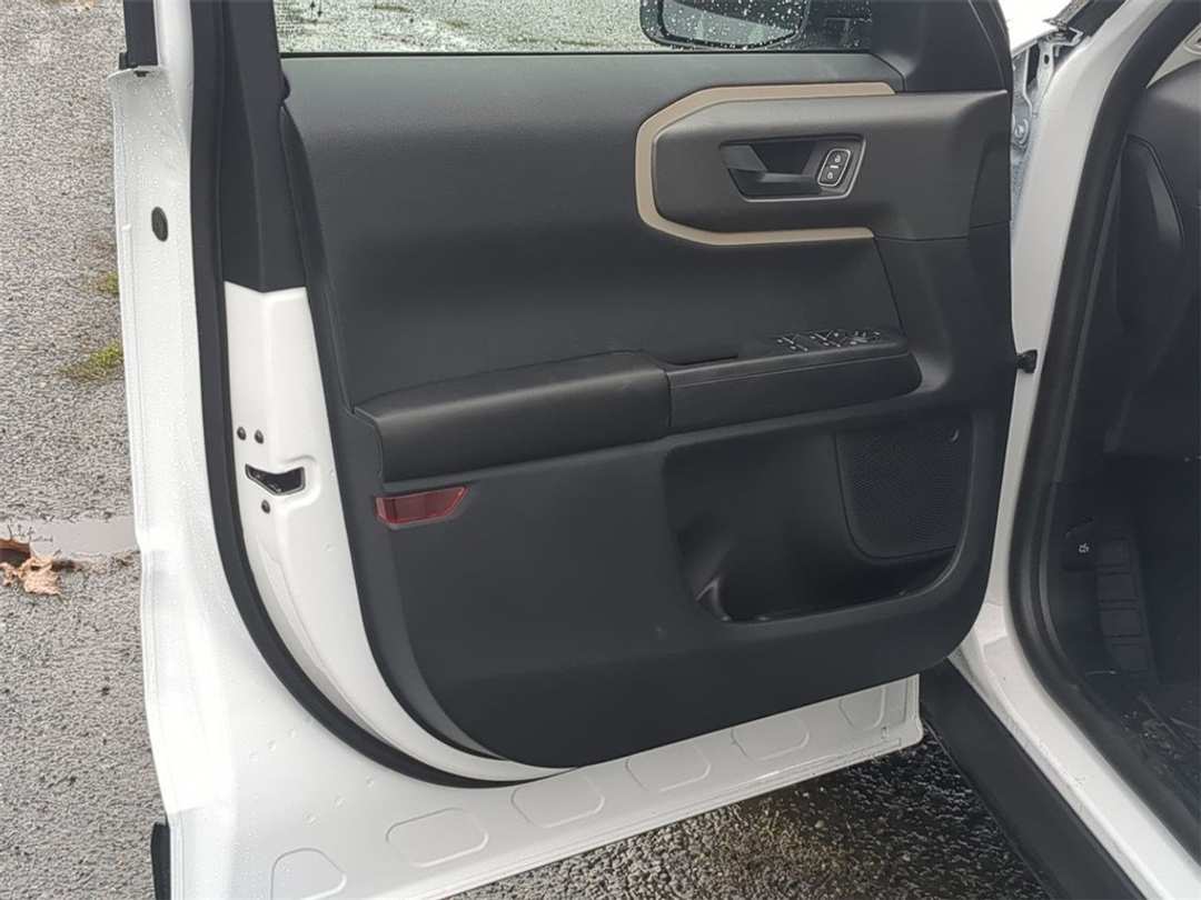 2025 Ford Bronco Sport Big Bend - Image 9