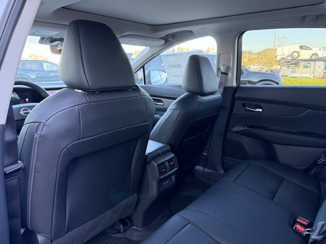 2026 Nissan Murano SL - Image 31