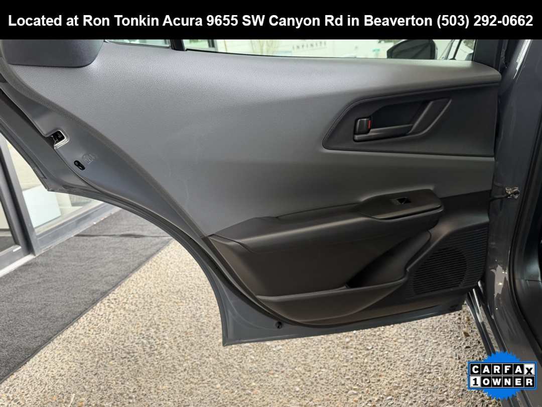 2023 Toyota Prius LE - Image 28