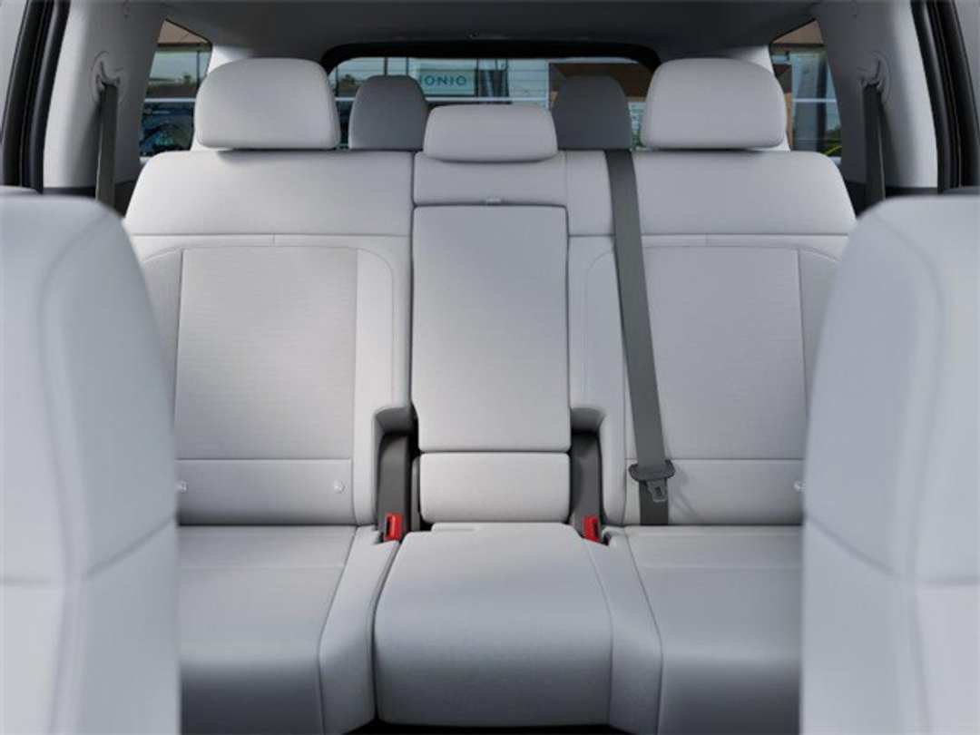2026 Hyundai Santa Fe SE - Image 12