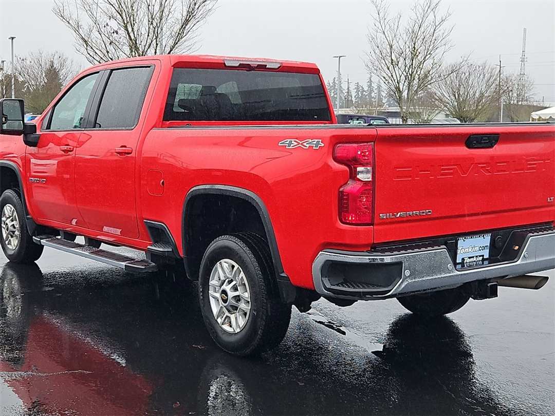 2024 Chevrolet Silverado 2500Hd LT - Image 4