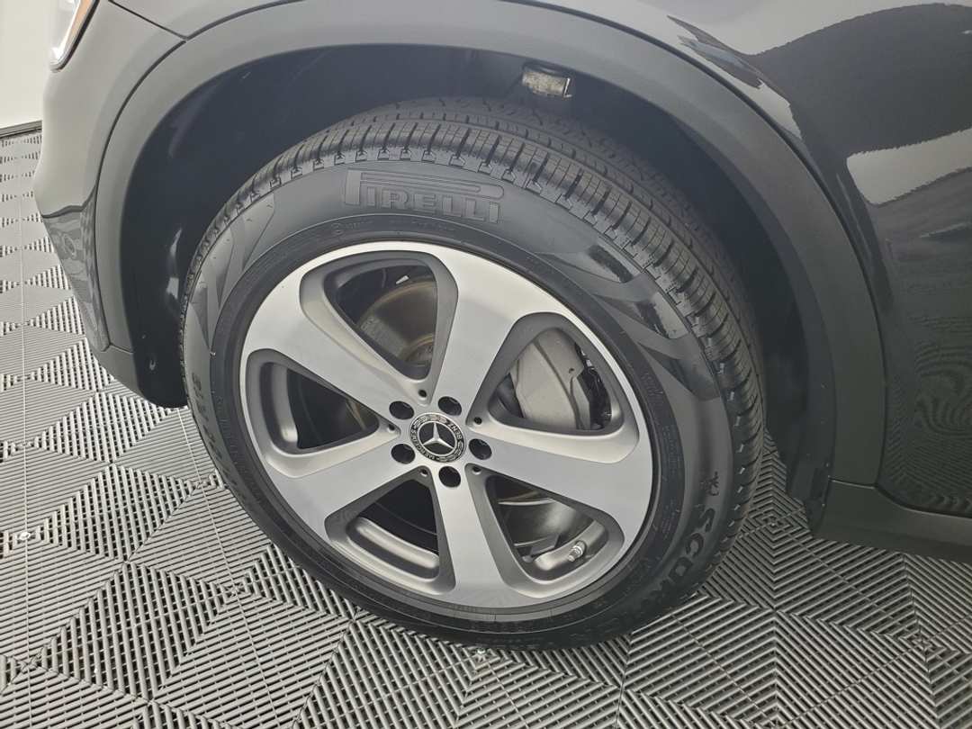 2021 Mercedes-Benz GLC GLC 300 - Image 31