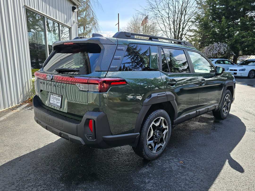 2026 Subaru Outback Touring - Image 3