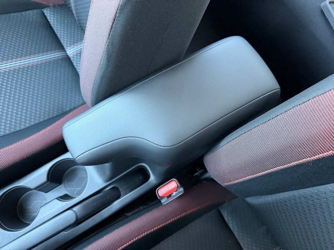 2025 Nissan Versa 1.6 SR - Image 24