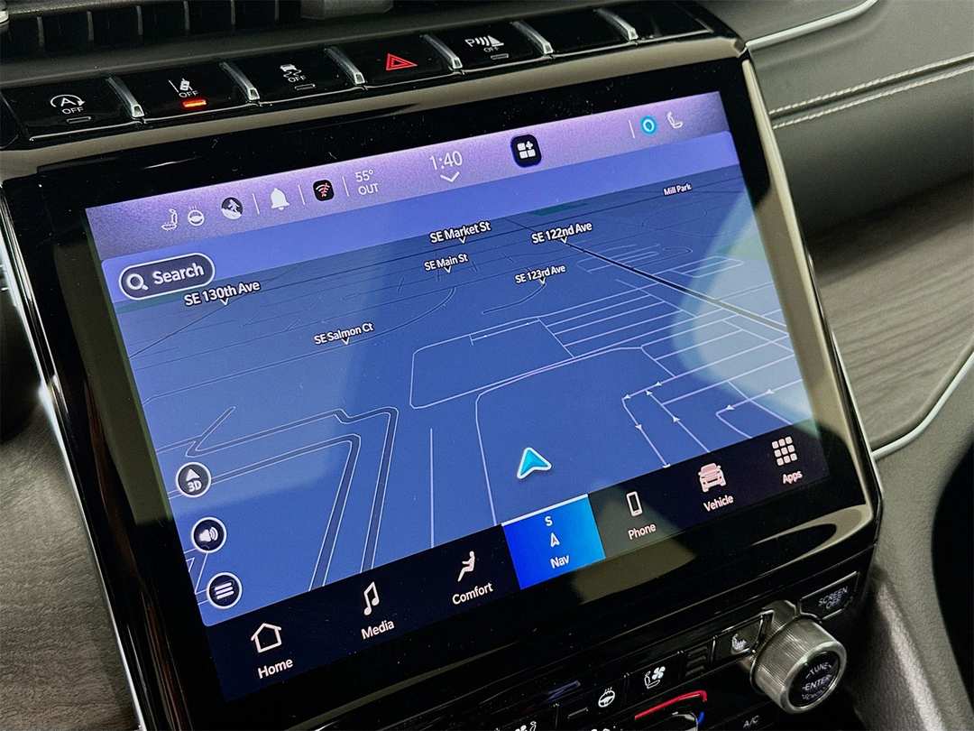 2022 Jeep Grand Cherokee Overland - Image 13