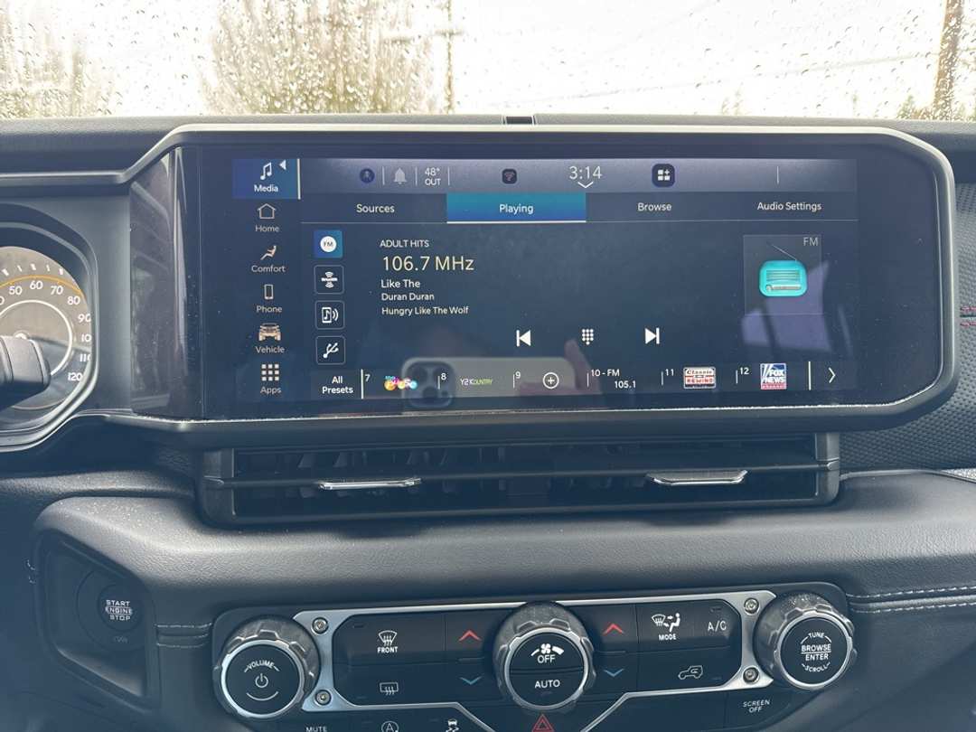 2025 Jeep Wrangler Rubicon - Image 23